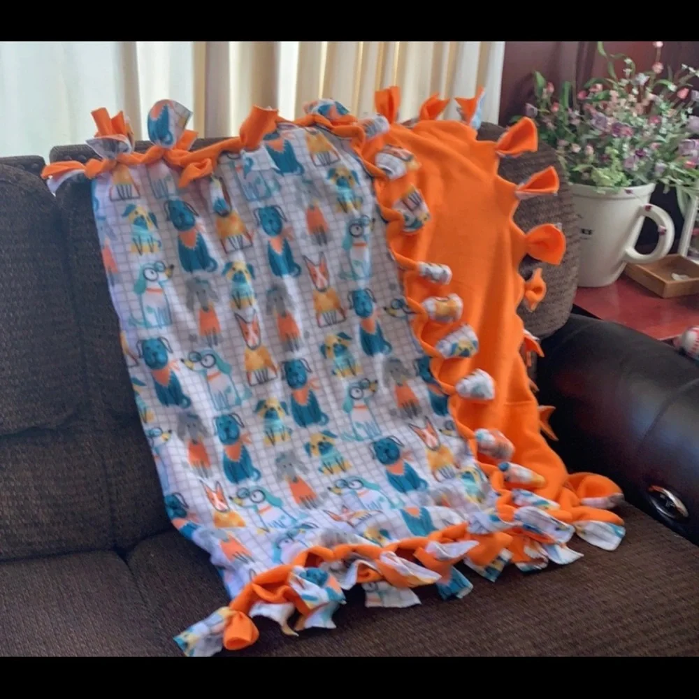 🐾🐾🐾Dogs fleece blanket. Dogs throw blanket.Dogs puppies handmade fleece